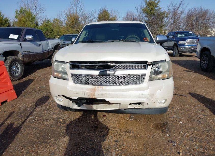 Photo 12 of 2011 Chevrolet Suburban 1500 LTZ (VIN 1GNSCKE02BR317269)