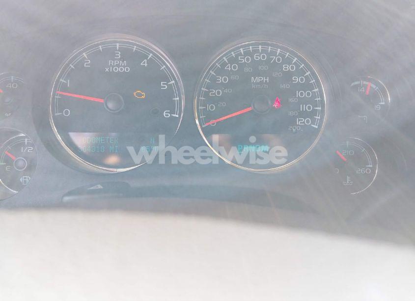 Photo 15 of 2011 Chevrolet Suburban 1500 LTZ (VIN 1GNSCKE02BR317269)