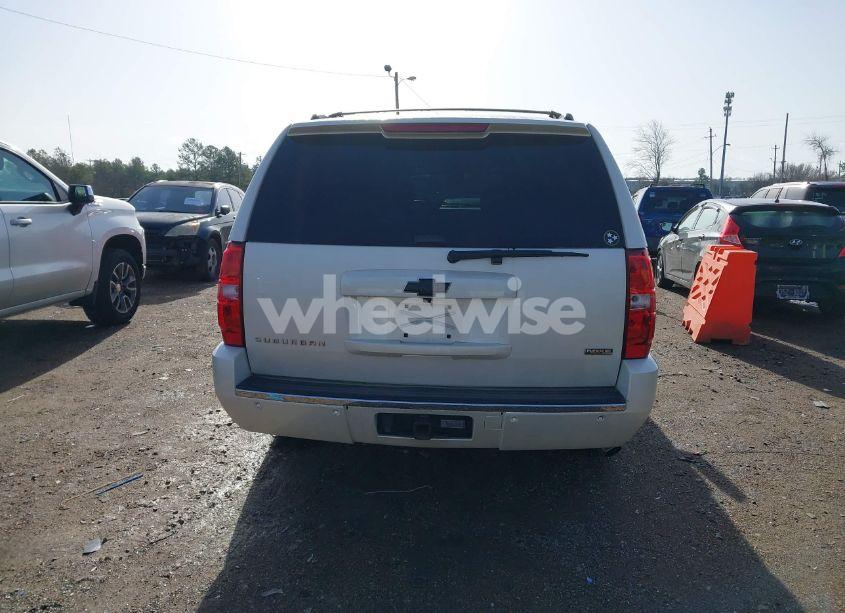 Photo 16 of 2011 Chevrolet Suburban 1500 LTZ (VIN 1GNSCKE02BR317269)