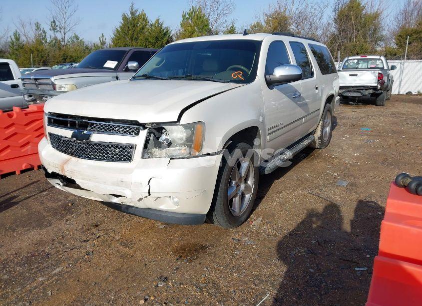 Photo 2 of 2011 Chevrolet Suburban 1500 LTZ (VIN 1GNSCKE02BR317269)
