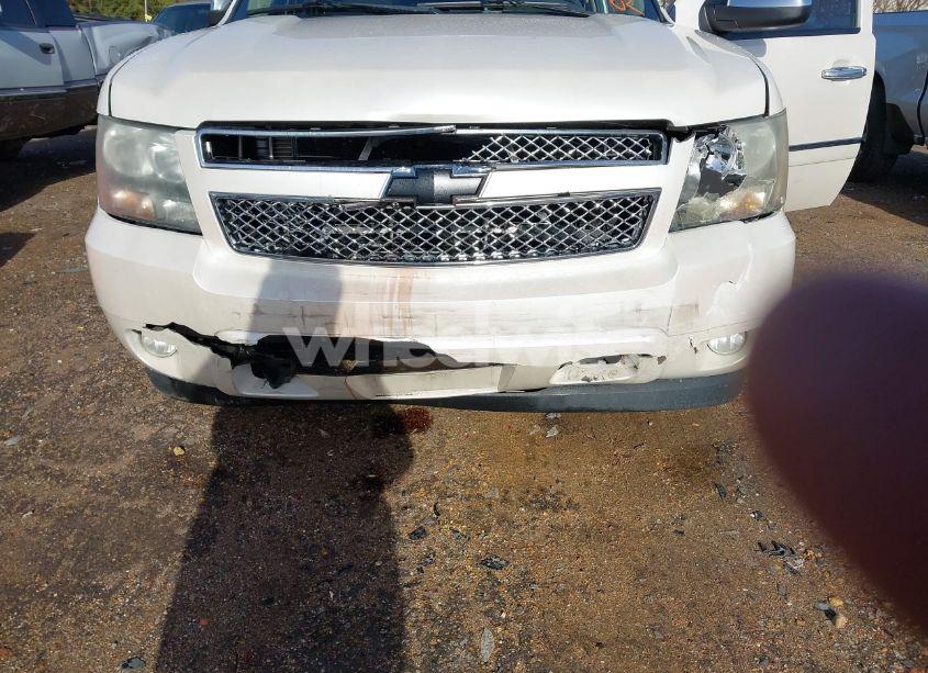 Photo 6 of 2011 Chevrolet Suburban 1500 LTZ (VIN 1GNSCKE02BR317269)