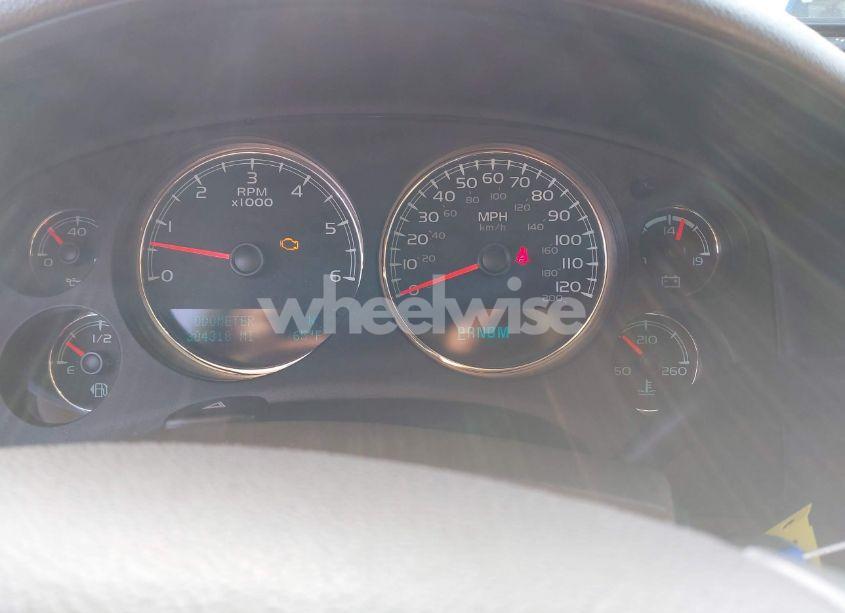 Photo 7 of 2011 Chevrolet Suburban 1500 LTZ (VIN 1GNSCKE02BR317269)