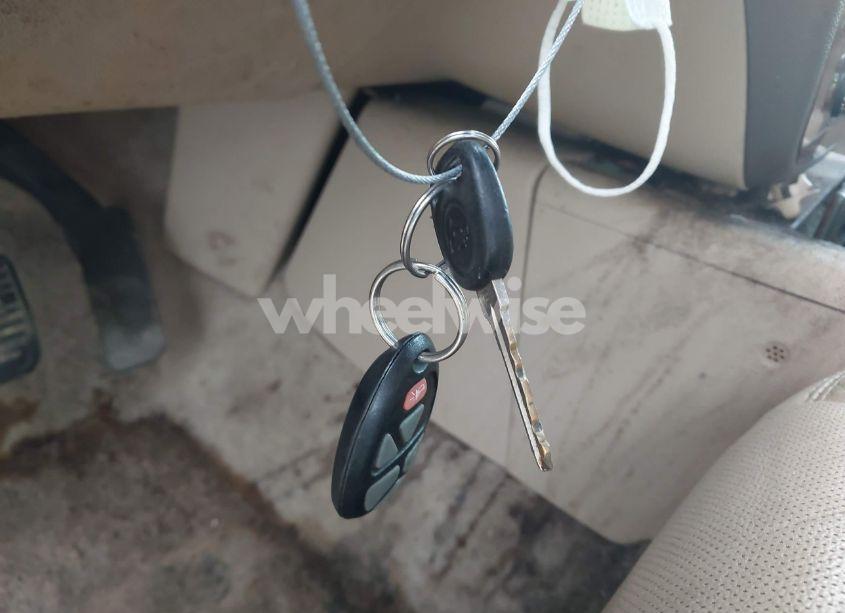 Photo 11 of 2011 Chevrolet Suburban 1500 LTZ (VIN 1GNSCKE02BR370652)