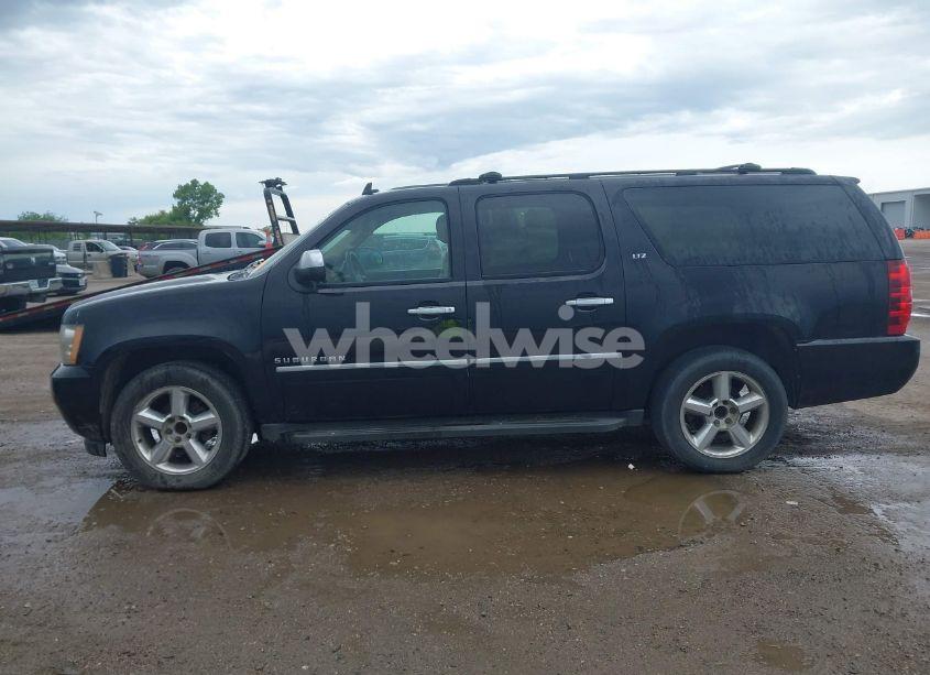 Photo 14 of 2011 Chevrolet Suburban 1500 LTZ (VIN 1GNSCKE02BR370652)