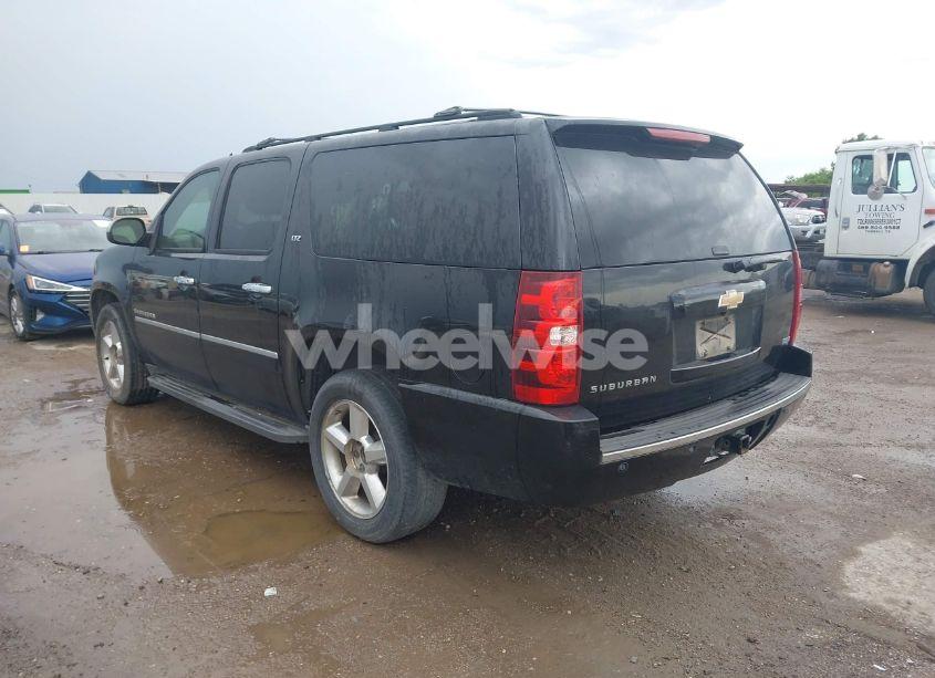 Photo 3 of 2011 Chevrolet Suburban 1500 LTZ (VIN 1GNSCKE02BR370652)
