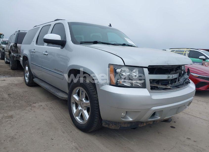 2013 Chevrolet Suburban 1500 LTZ (VIN 1GNSCKE02DR369777) main photo