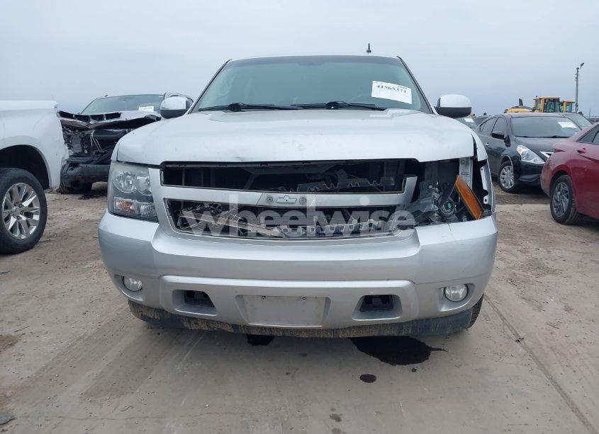 Photo 12 of 2013 Chevrolet Suburban 1500 LTZ (VIN 1GNSCKE02DR369777)