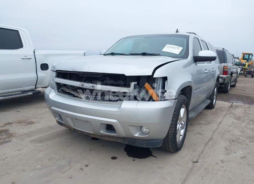 Photo 2 of 2013 Chevrolet Suburban 1500 LTZ (VIN 1GNSCKE02DR369777)