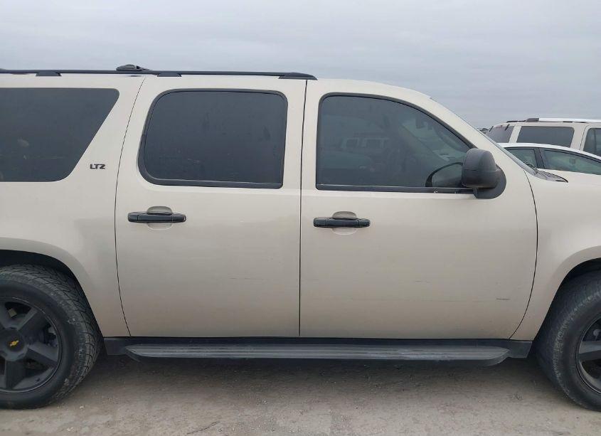 Photo 13 of 2011 Chevrolet Suburban 1500 LTZ (VIN 1GNSCKE04BR203175)