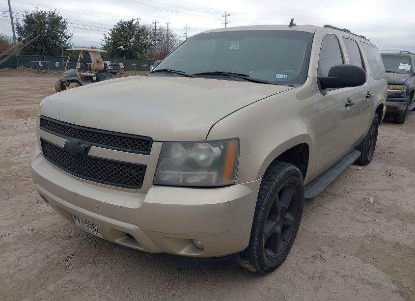 Photo 2 of 2011 Chevrolet Suburban 1500 LTZ (VIN 1GNSCKE04BR203175)