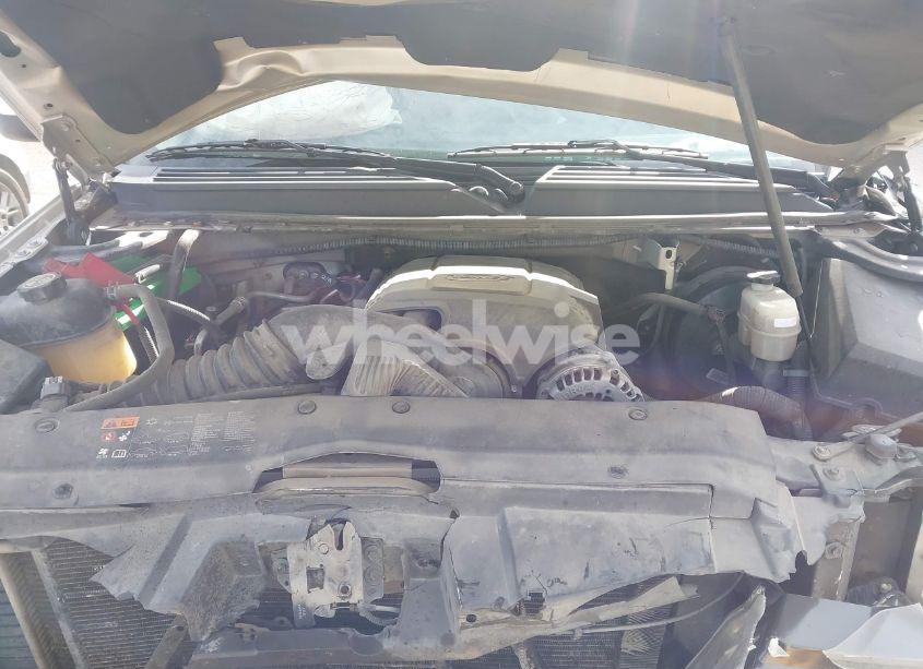 Photo 10 of 2013 Chevrolet Suburban 1500 LTZ (VIN 1GNSCKE04DR143451)