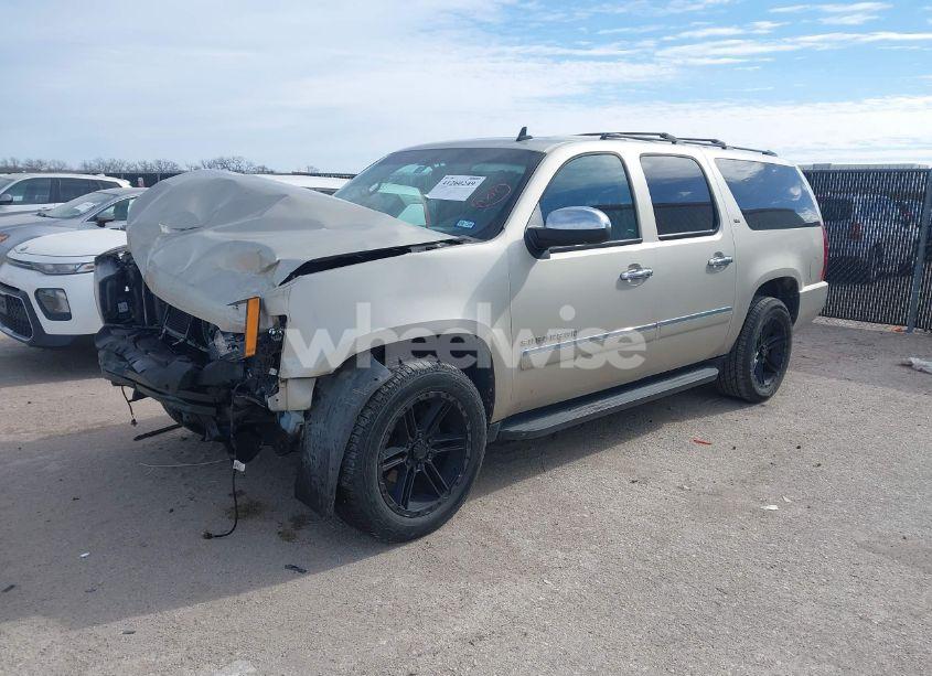 Photo 2 of 2013 Chevrolet Suburban 1500 LTZ (VIN 1GNSCKE04DR143451)