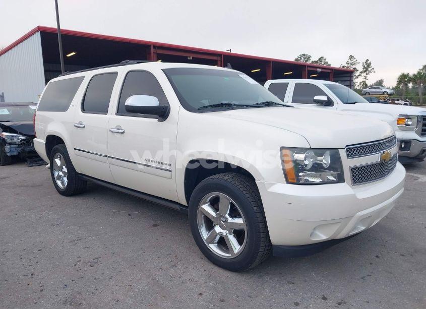 2013 Chevrolet Suburban 1500 LTZ (VIN 1GNSCKE04DR262374) main photo