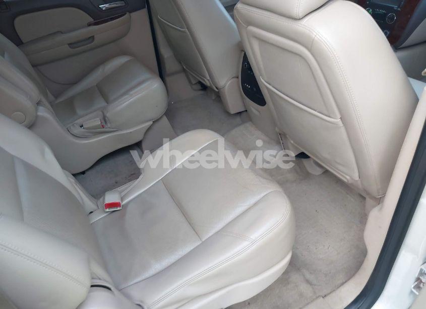 Photo 8 of 2013 Chevrolet Suburban 1500 LTZ (VIN 1GNSCKE04DR262374)