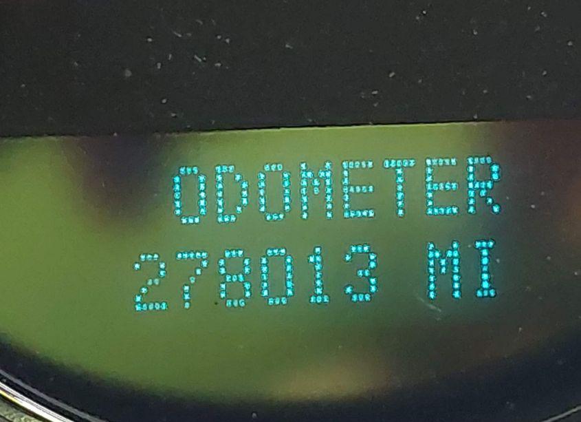 Photo 16 of 2011 Chevrolet Suburban 1500 LTZ (VIN 1GNSCKE05BR337757)