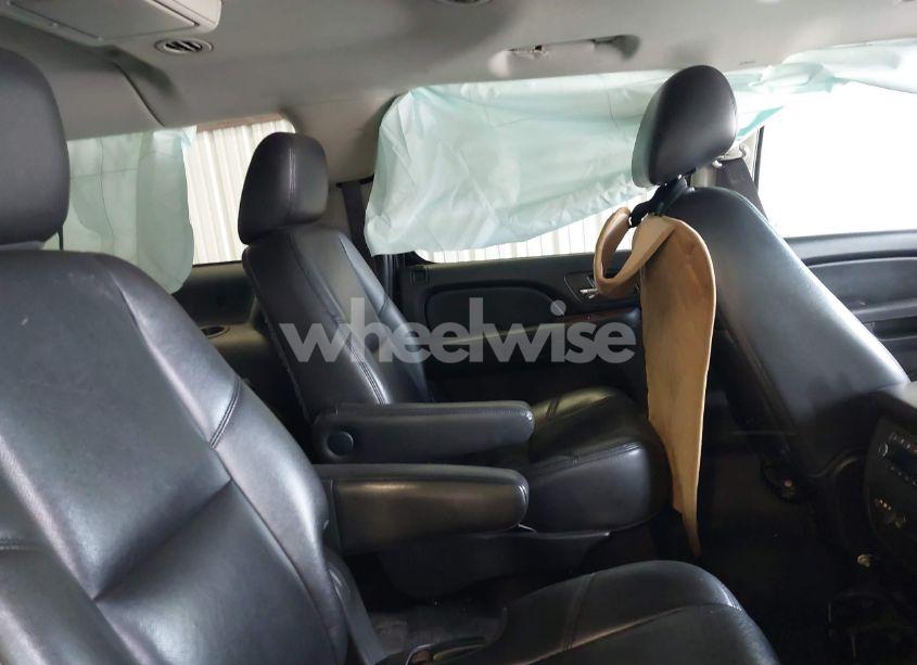 Photo 8 of 2012 Chevrolet Suburban 1500 LTZ (VIN 1GNSCKE05CR324122)