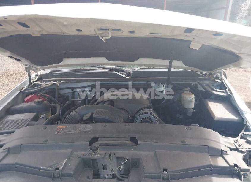 Photo 10 of 2013 Chevrolet Suburban 1500 LTZ (VIN 1GNSCKE05DR232994)