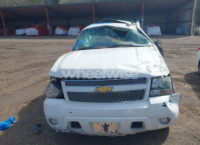 Photo 12 of 2013 Chevrolet Suburban 1500 LTZ (VIN 1GNSCKE05DR232994)