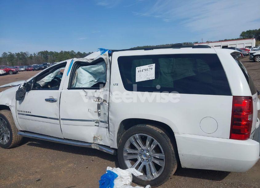 Photo 18 of 2013 Chevrolet Suburban 1500 LTZ (VIN 1GNSCKE05DR232994)