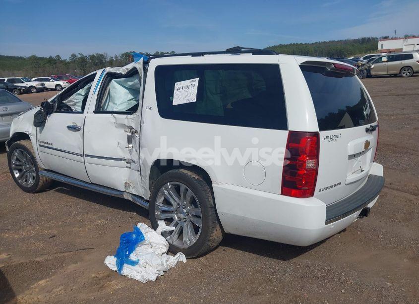 Photo 3 of 2013 Chevrolet Suburban 1500 LTZ (VIN 1GNSCKE05DR232994)