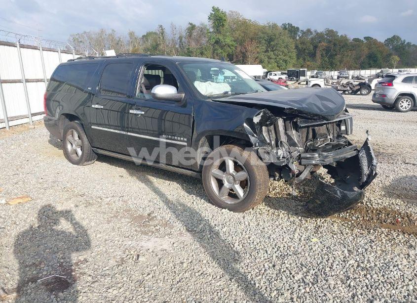 2014 Chevrolet Suburban 1500 LTZ (VIN 1GNSCKE05ER105566) main photo
