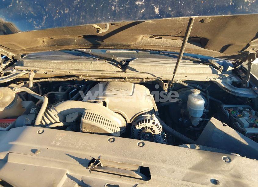 Photo 10 of 2014 Chevrolet Suburban 1500 LTZ (VIN 1GNSCKE05ER105566)