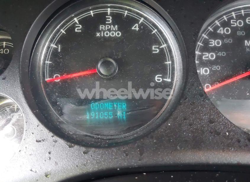 Photo 7 of 2014 Chevrolet Suburban 1500 LTZ (VIN 1GNSCKE05ER105566)