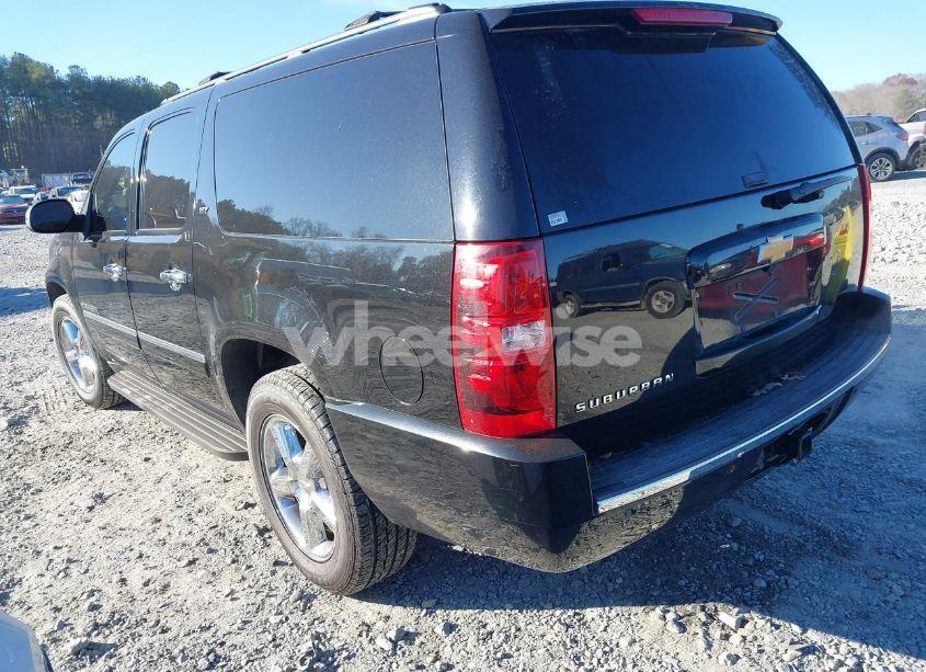 Photo 3 of 2013 Chevrolet Suburban 1500 LTZ (VIN 1GNSCKE07DR335513)
