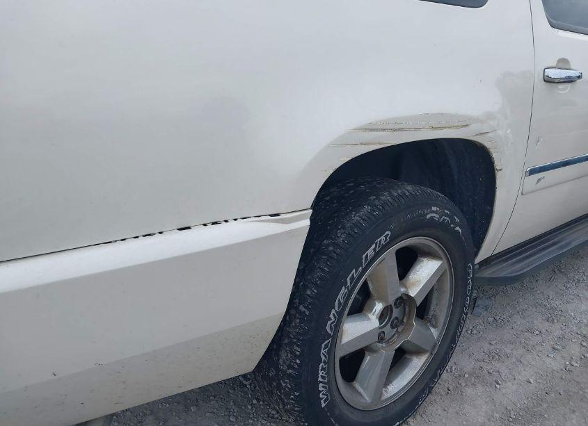 Photo 19 of 2012 Chevrolet Suburban 1500 LTZ (VIN 1GNSCKE08CR218960)