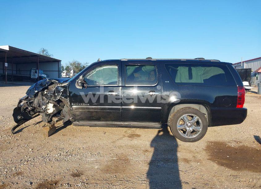 Photo 15 of 2013 Chevrolet Suburban 1500 LTZ (VIN 1GNSCKE08DR355656)
