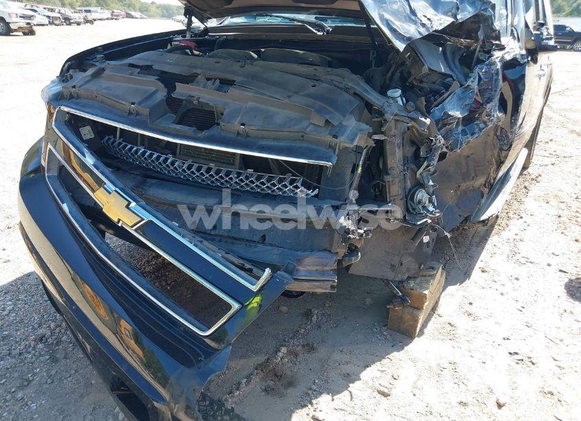 Photo 20 of 2013 Chevrolet Suburban 1500 LTZ (VIN 1GNSCKE08DR355656)