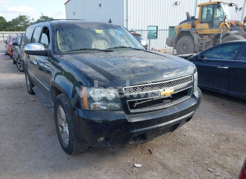 2014 Chevrolet Suburban 1500 LTZ (VIN 1GNSCKE08ER220808) main photo