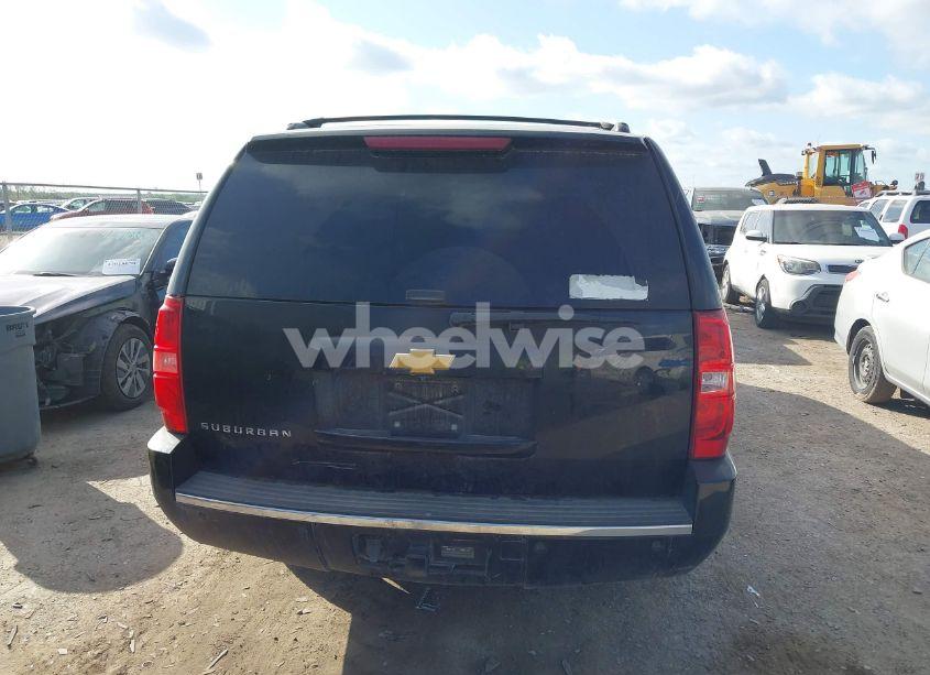 Photo 16 of 2014 Chevrolet Suburban 1500 LTZ (VIN 1GNSCKE08ER220808)