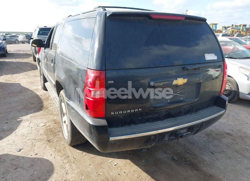 Photo 3 of 2014 Chevrolet Suburban 1500 LTZ (VIN 1GNSCKE08ER220808)