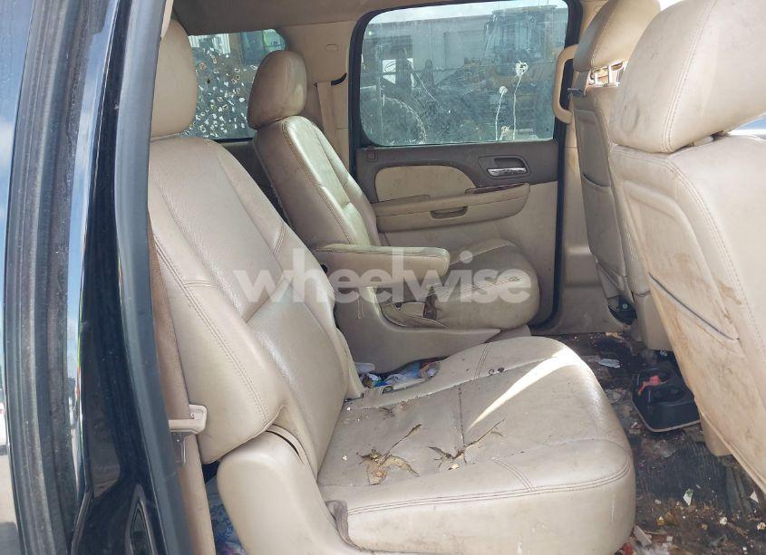 Photo 8 of 2014 Chevrolet Suburban 1500 LTZ (VIN 1GNSCKE08ER220808)