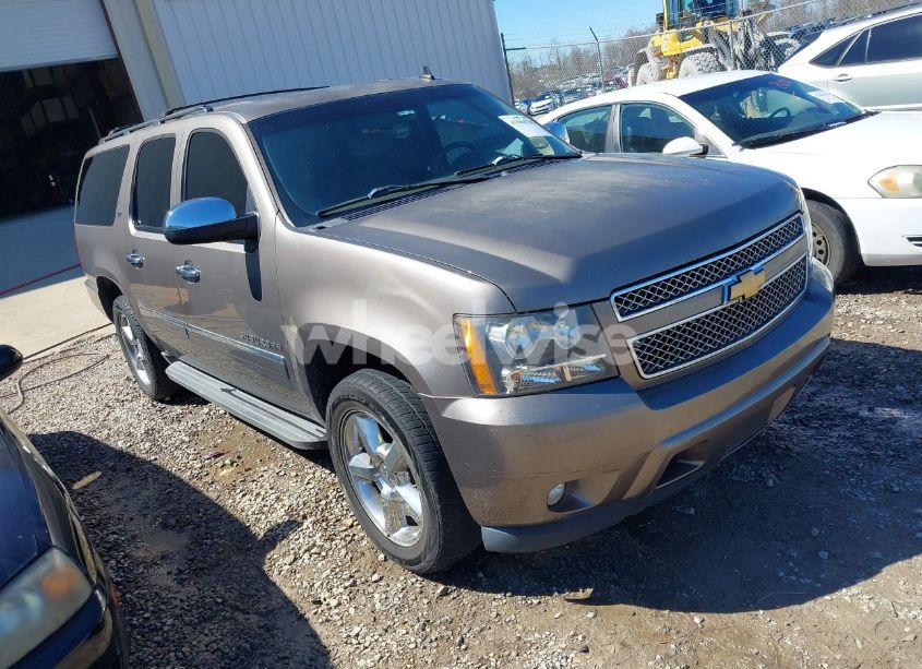 2013 Chevrolet Suburban 1500 LTZ (VIN 1GNSCKE0XDR161324) main photo