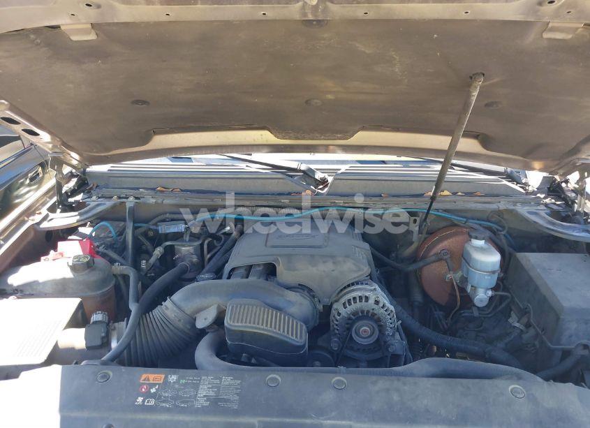 Photo 10 of 2013 Chevrolet Suburban 1500 LTZ (VIN 1GNSCKE0XDR161324)