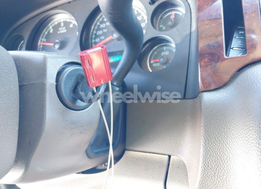 Photo 11 of 2013 Chevrolet Suburban 1500 LTZ (VIN 1GNSCKE0XDR161324)