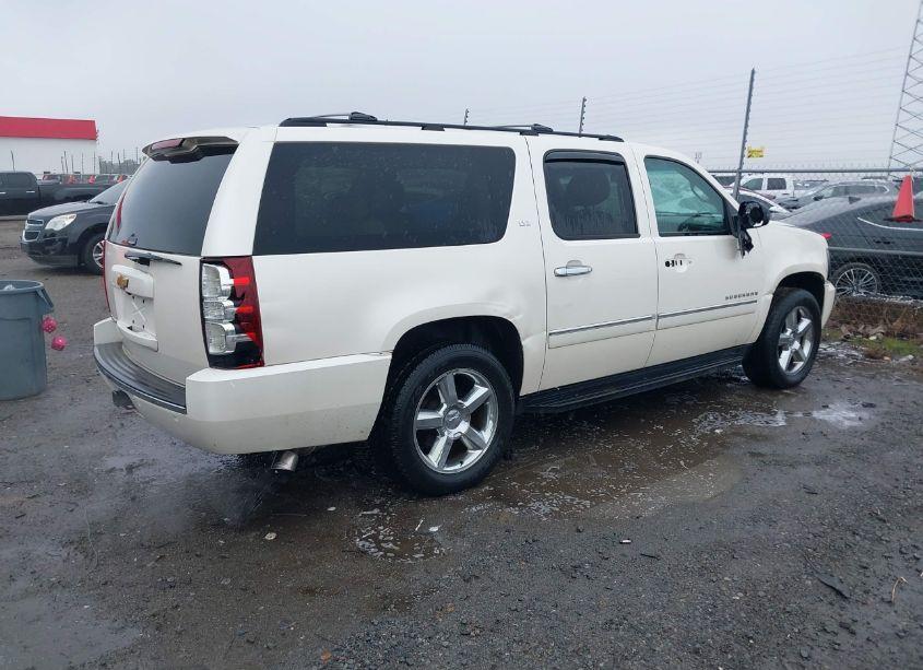 Photo 4 of 2014 Chevrolet Suburban 1500 LTZ (VIN 1GNSCKE0XER130852)