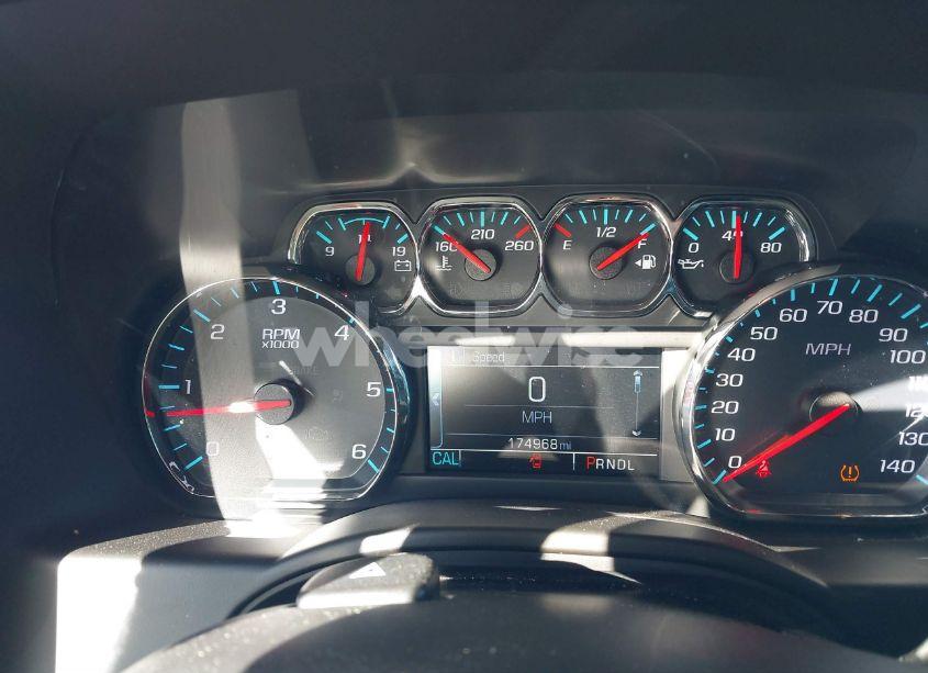 Photo 7 of 2018 Chevrolet Suburban COMMERCIAL FLEET (VIN 1GNSCKEC9JR174863)