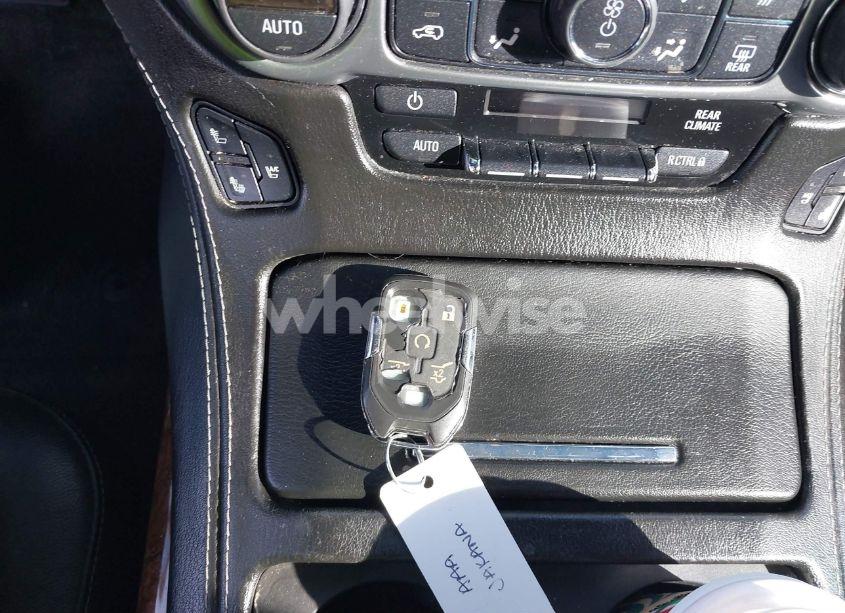 Photo 11 of 2015 Chevrolet Suburban 1500 LTZ (VIN 1GNSCKKC0FR228045)