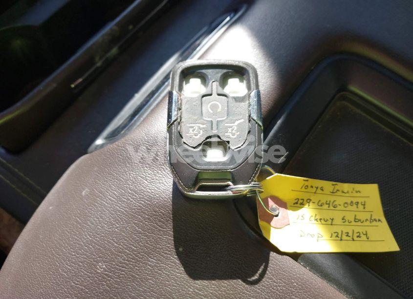 Photo 11 of 2015 Chevrolet Suburban 1500 LTZ (VIN 1GNSCKKC3FR306091)