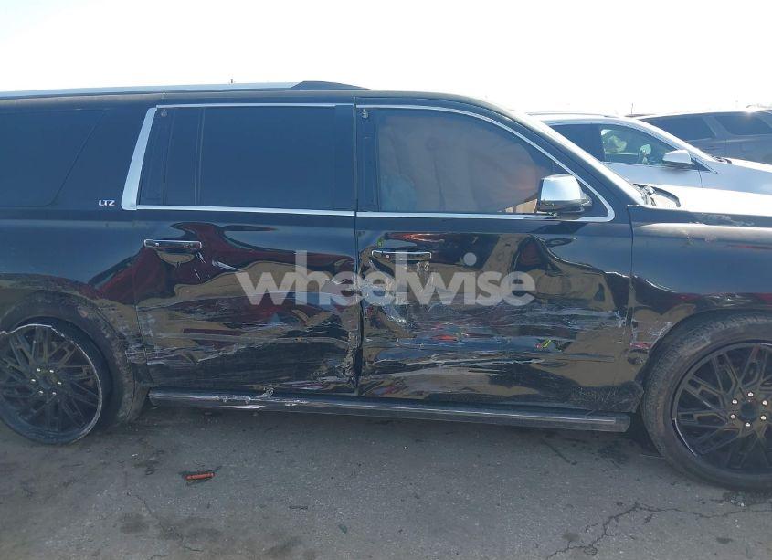 Photo 13 of 2015 Chevrolet Suburban 1500 LTZ (VIN 1GNSCKKC4FR184745)