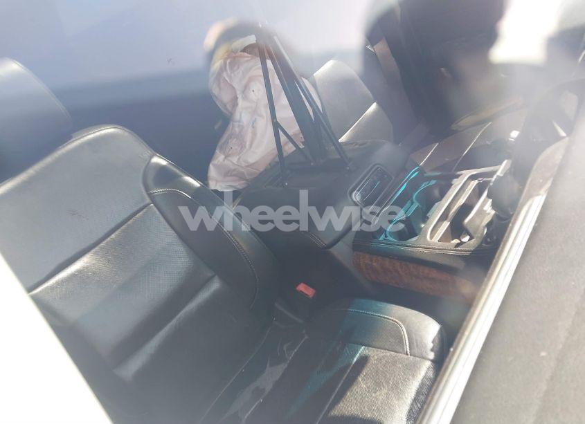 Photo 5 of 2015 Chevrolet Suburban 1500 LTZ (VIN 1GNSCKKC4FR184745)