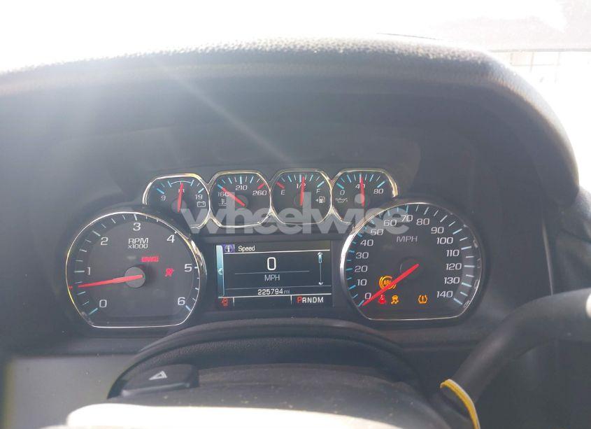 Photo 7 of 2015 Chevrolet Suburban 1500 LTZ (VIN 1GNSCKKC4FR184745)