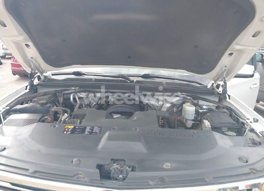 Photo 10 of 2015 Chevrolet Suburban 1500 LTZ (VIN 1GNSCKKC4FR192487)