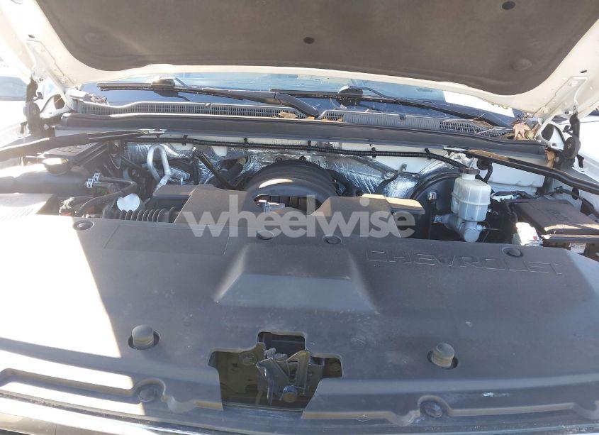 Photo 10 of 2015 Chevrolet Suburban 1500 LTZ (VIN 1GNSCKKC5FR228736)