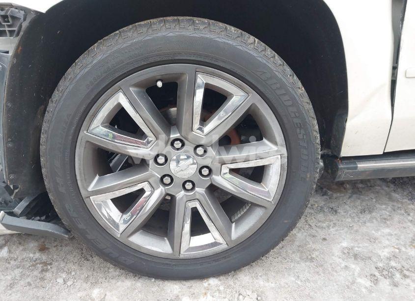 Photo 12 of 2015 Chevrolet Suburban 1500 LTZ (VIN 1GNSCKKC8FR504438)