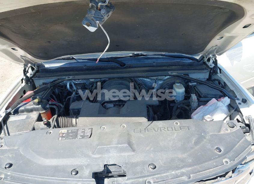 Photo 10 of 2015 Chevrolet Suburban 1500 LTZ (VIN 1GNSCKKC9FR728236)