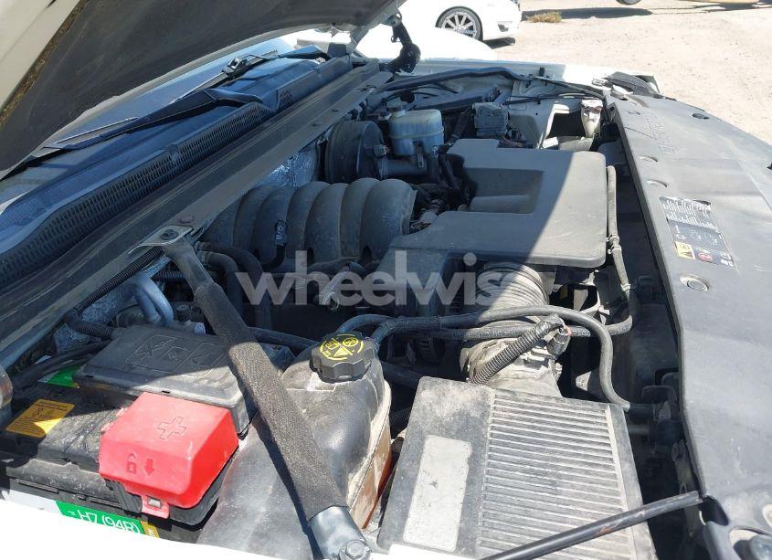 Photo 19 of 2015 Chevrolet Suburban 1500 LTZ (VIN 1GNSCKKC9FR728236)